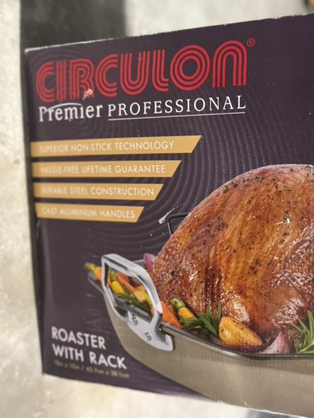 Circulon Premier Professional Roaster + Williams Sonoma Walnut Turkey Forks